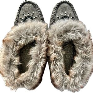 Cozy Gray Fur-Lined Women's Slippers